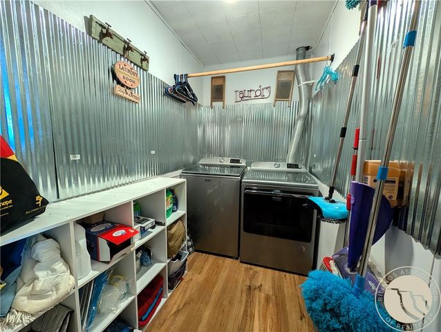 327 2nd AVENUE W, Culbertson, MT 59218