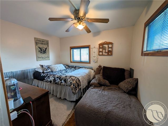 327 2nd AVENUE W, Culbertson, MT 59218