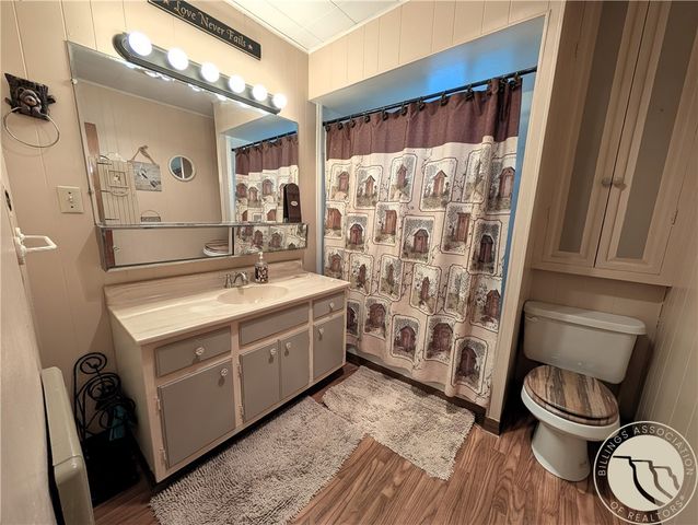 327 2nd AVENUE W, Culbertson, MT 59218