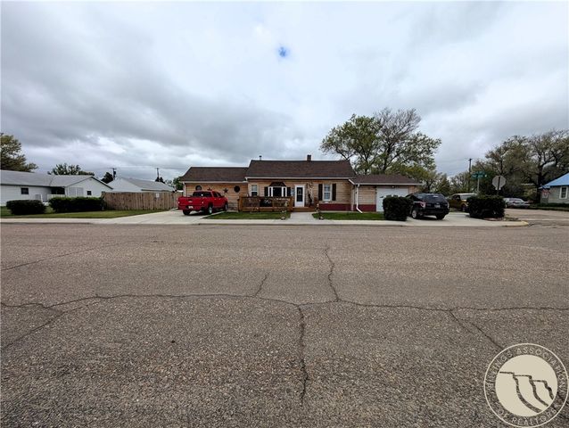 327 2nd AVENUE W, Culbertson, MT 59218