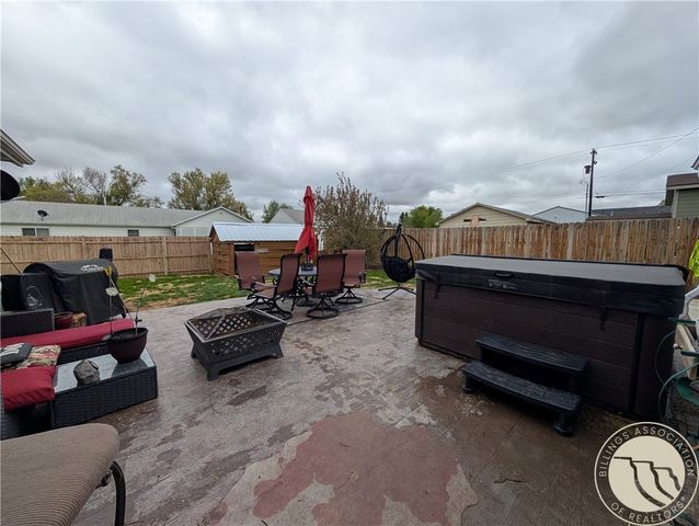 327 2nd AVENUE W, Culbertson, MT 59218