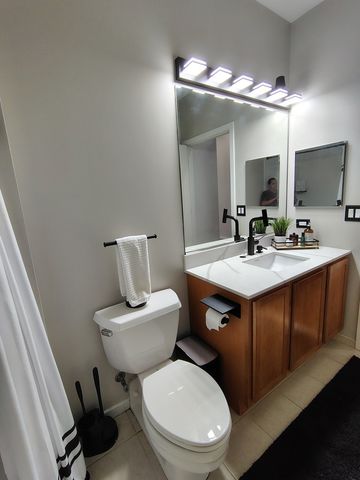 2323 W Pershing Road 336, Chicago, IL 60609