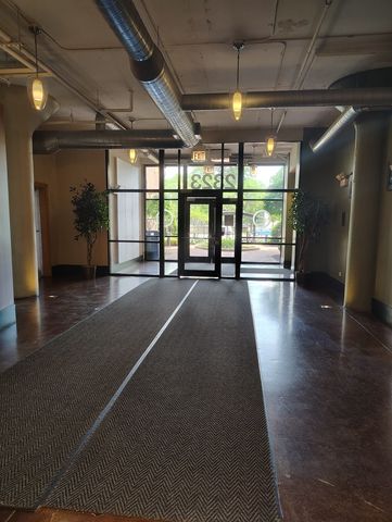 2323 W Pershing Road 336, Chicago, IL 60609