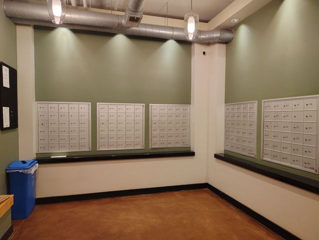 2323 W Pershing Road 336, Chicago, IL 60609