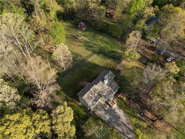 402 Hunters Court, Ball Ground, GA 30107