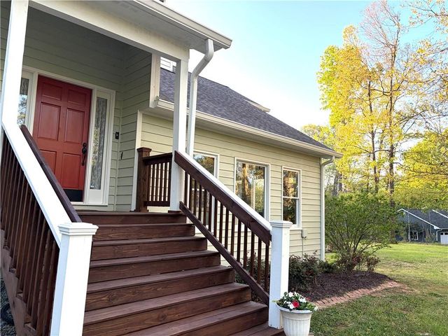 402 Hunters Court, Ball Ground, GA 30107