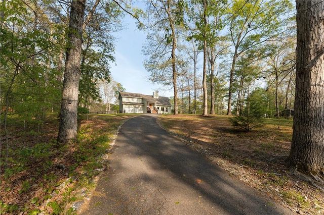402 Hunters Court, Ball Ground, GA 30107