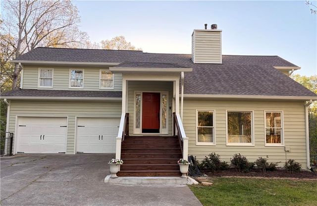 402 Hunters Court, Ball Ground, GA 30107