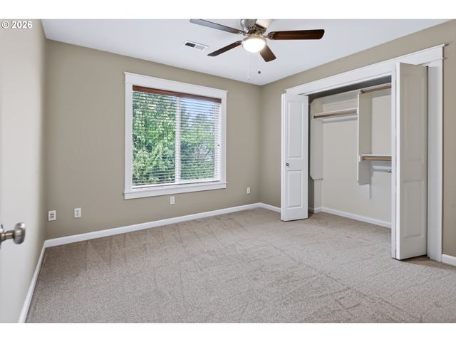 8817 Sw 49TH Ave, Portland, OR 97219