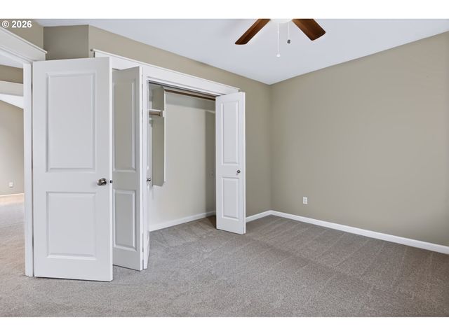 8817 Sw 49TH Ave, Portland, OR 97219