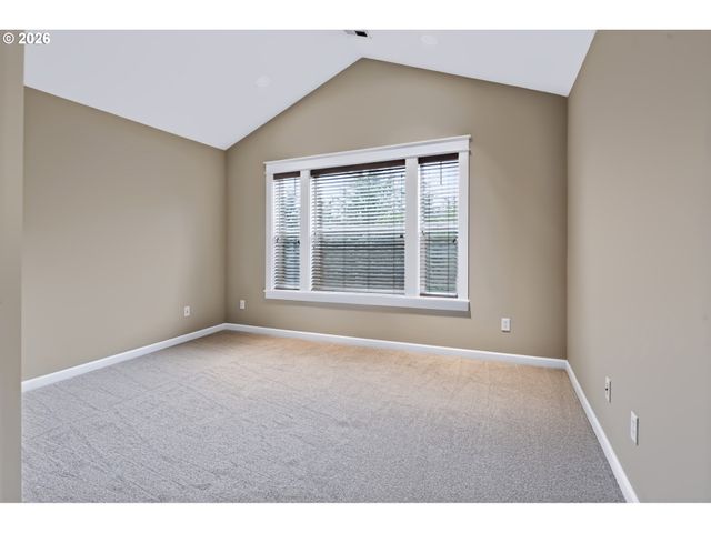 8817 Sw 49TH Ave, Portland, OR 97219