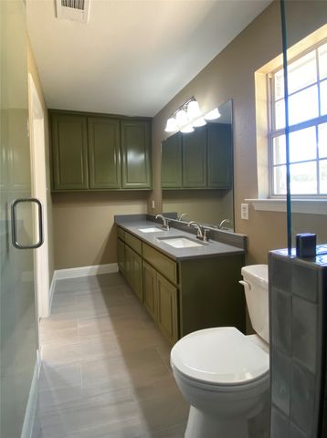 805 Lynn Street, Bonham, TX 75418