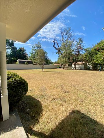 805 Lynn Street, Bonham, TX 75418