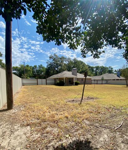 805 Lynn Street, Bonham, TX 75418