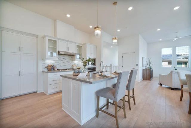 16750 Coyote Bush Dr 58, San Diego, CA 92127