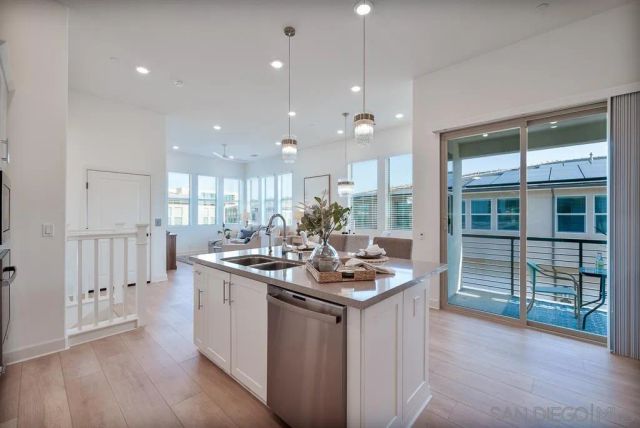 16750 Coyote Bush Dr 58, San Diego, CA 92127