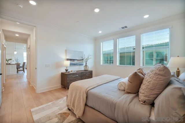 16750 Coyote Bush Dr 58, San Diego, CA 92127