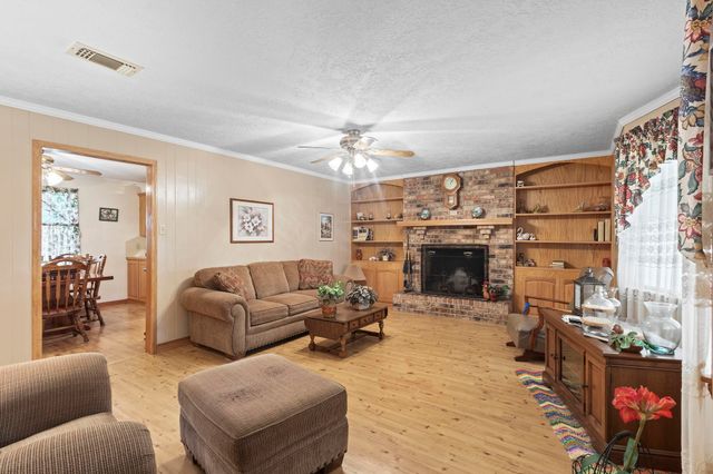 7439 Old Kountze Hwy, Silsbee, TX 77656