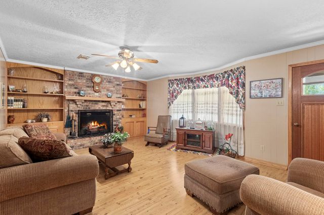 7439 Old Kountze Hwy, Silsbee, TX 77656