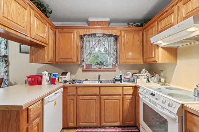 7439 Old Kountze Hwy, Silsbee, TX 77656