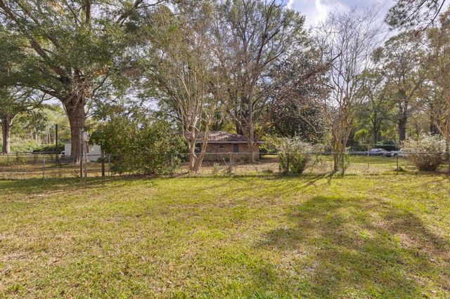 7439 Old Kountze Hwy, Silsbee, TX 77656