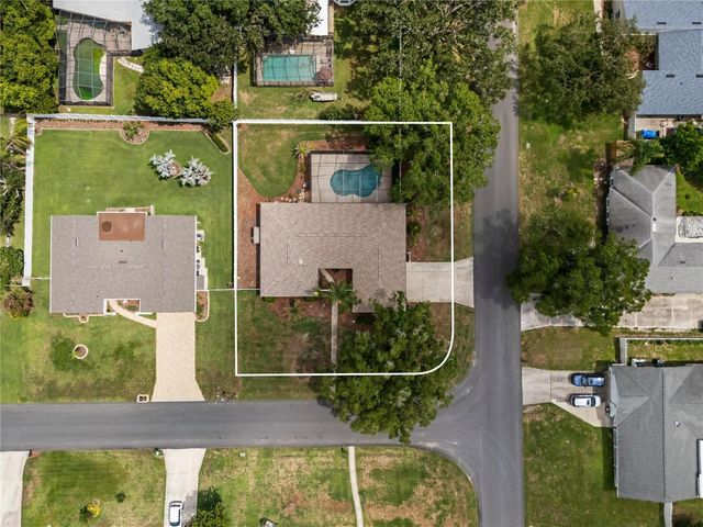 2024 CHARNES COURT, Lakeland, FL 33813
