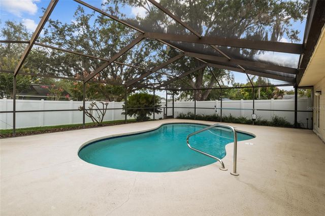 2024 CHARNES COURT, Lakeland, FL 33813
