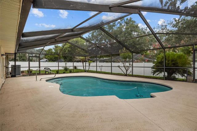 2024 CHARNES COURT, Lakeland, FL 33813