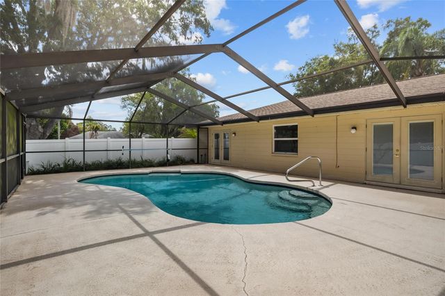 2024 CHARNES COURT, Lakeland, FL 33813