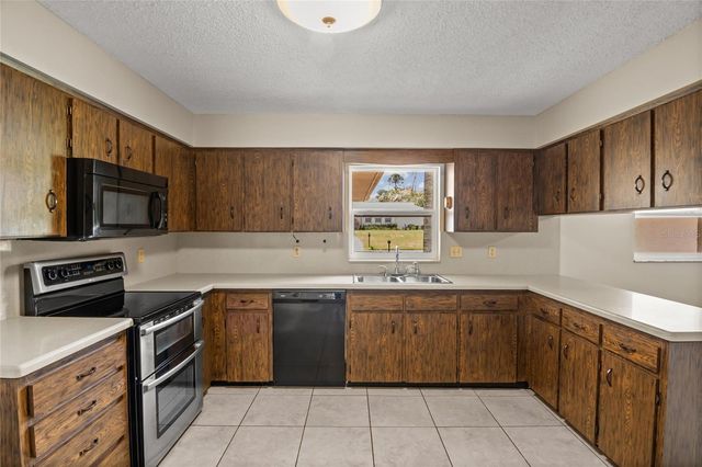 2024 CHARNES COURT, Lakeland, FL 33813