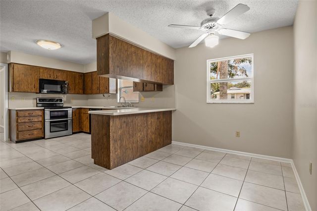 2024 CHARNES COURT, Lakeland, FL 33813