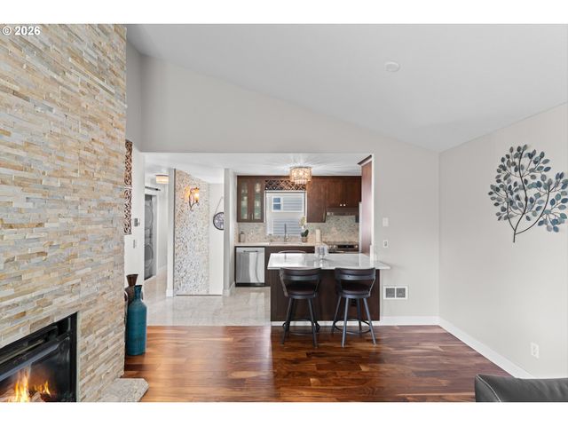 15711 Ne BEECH St 5F, Portland, OR 97230