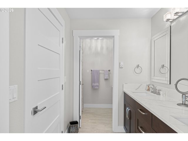 15711 Ne BEECH St 5F, Portland, OR 97230