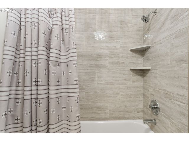 15711 Ne BEECH St 5F, Portland, OR 97230