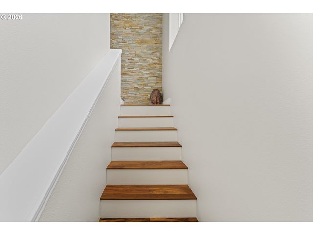 15711 Ne BEECH St 5F, Portland, OR 97230