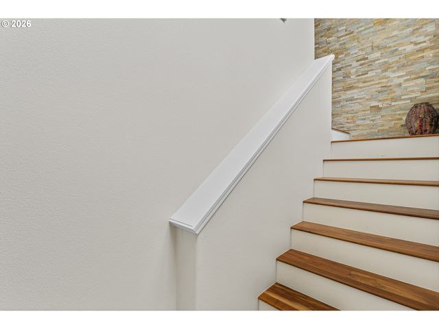 15711 Ne BEECH St 5F, Portland, OR 97230