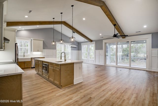 799 Marsh Rose Path NW, Calabash, NC 28467