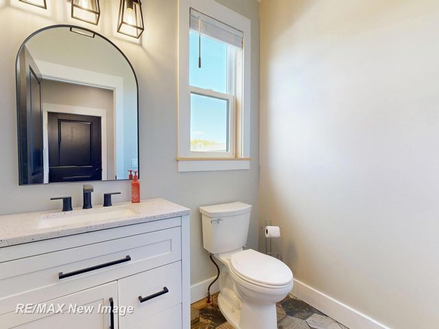 2374 S Thomas Road, Saginaw Twp, MI 48609