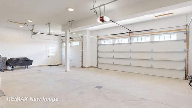 2374 S Thomas Road, Saginaw Twp, MI 48609