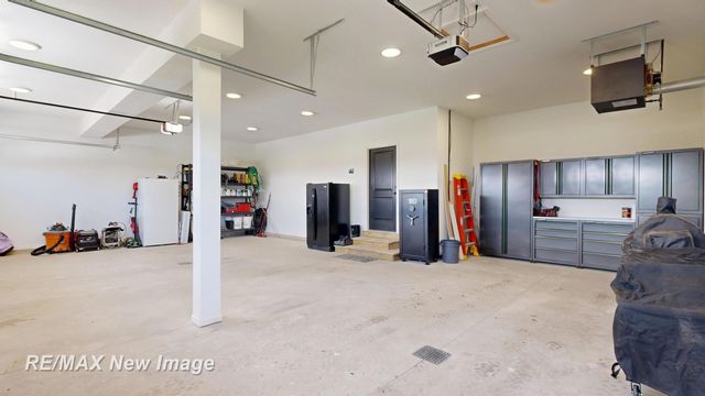 2374 S Thomas Road, Saginaw Twp, MI 48609