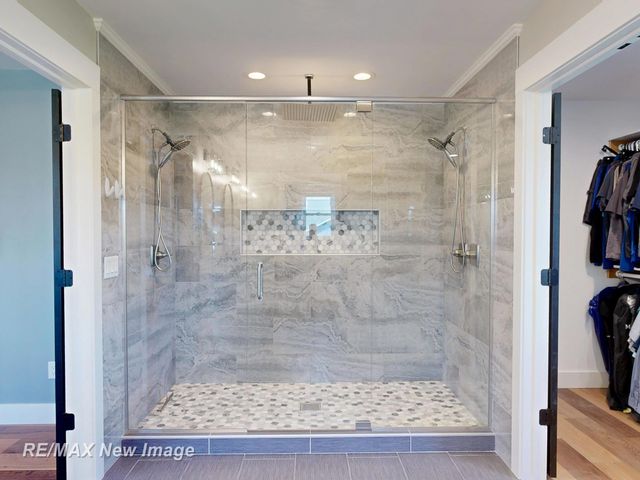 2374 S Thomas Road, Saginaw Twp, MI 48609