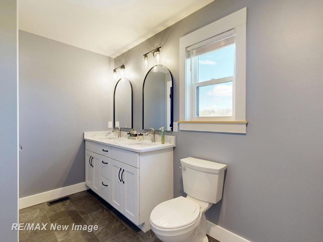 2374 S Thomas Road, Saginaw Twp, MI 48609