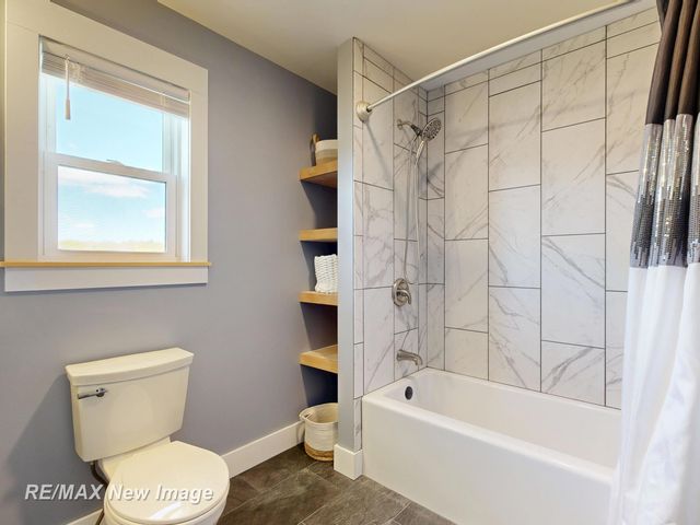 2374 S Thomas Road, Saginaw Twp, MI 48609