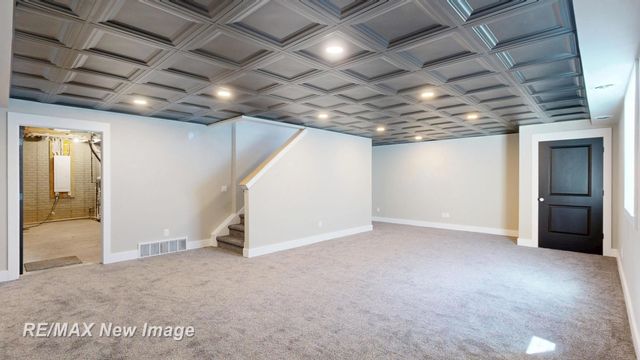2374 S Thomas Road, Saginaw Twp, MI 48609