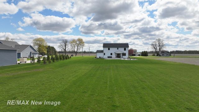 2374 S Thomas Road, Saginaw Twp, MI 48609