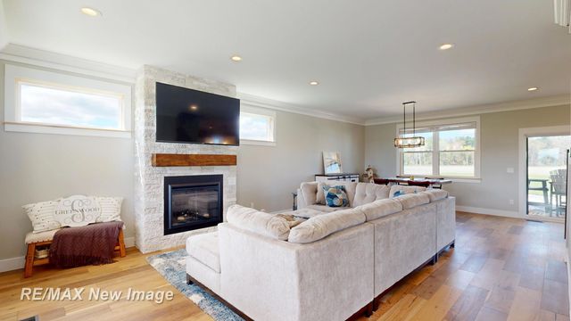 2374 S Thomas Road, Saginaw Twp, MI 48609