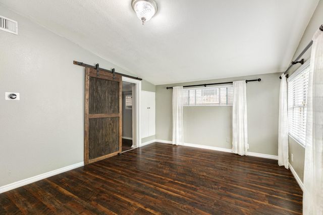 219 Camellia Street, Lake Jackson, TX 77566