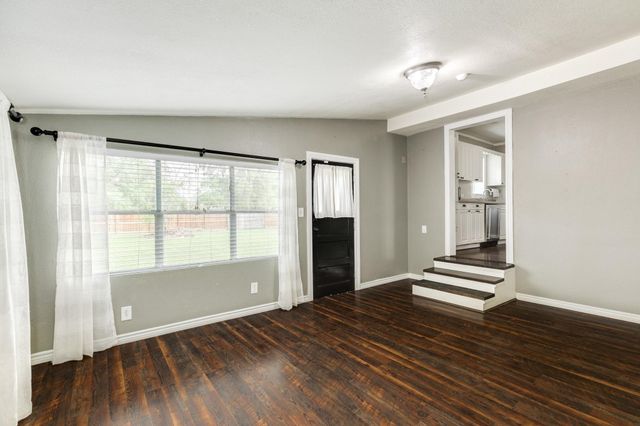 219 Camellia Street, Lake Jackson, TX 77566