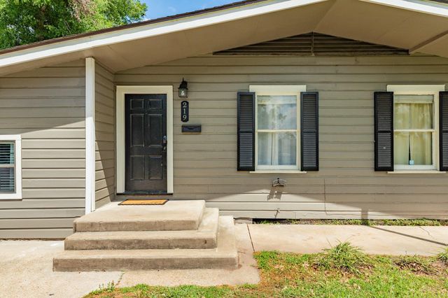 219 Camellia Street, Lake Jackson, TX 77566