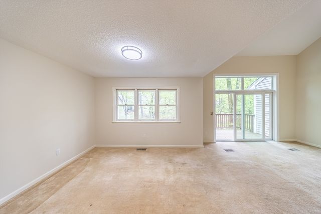 49 Bishops Forest Dr 49, Waltham, MA 02452